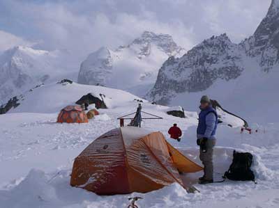 厳冬期登山イメージ写真
