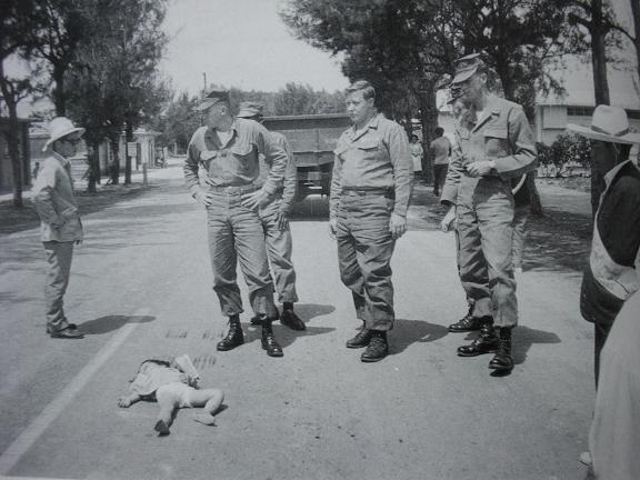 米軍に轢き殺された女の子（沖縄1965）